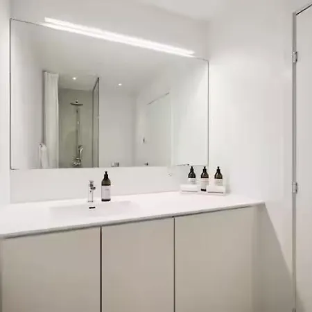 Luxe By The Water In Center Apartament *